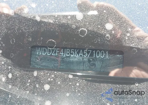 2019 Mercedes-Benz E 300 из США, поврежденный, VIN WDDZF4JB5KA571001